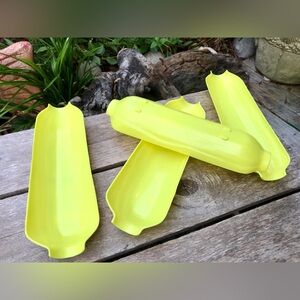 VINTAGE Lot 4 Yellow Plastic Corn Tray Dish Plate Dinner Food Serving Nostalgia